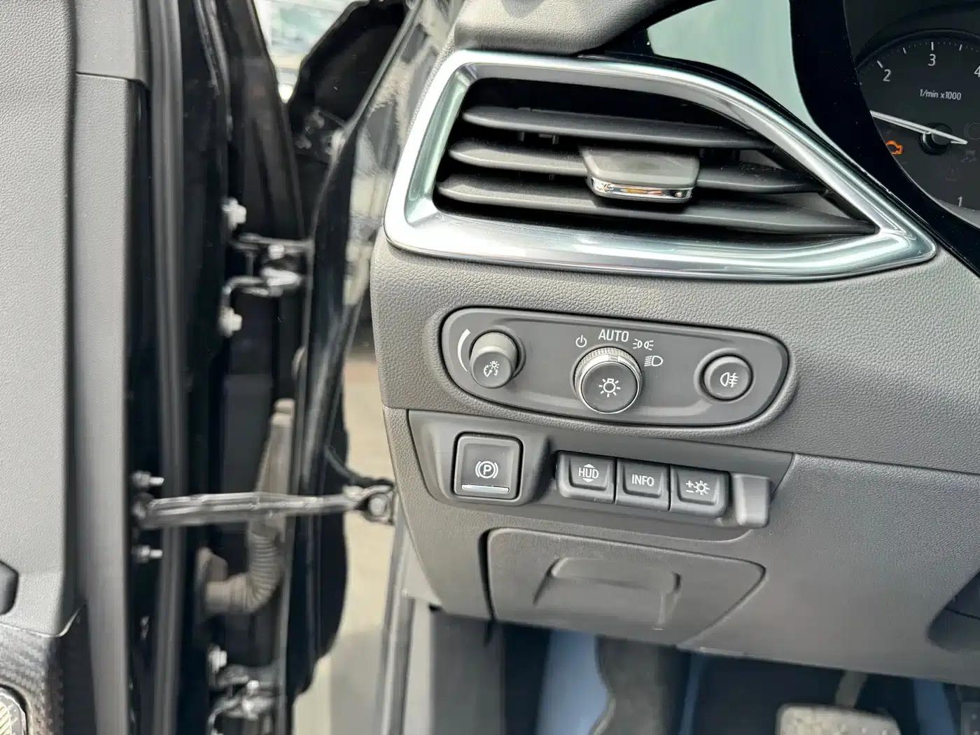 Enclave 2022 652T AWD Premium Flagship 6-seater — миниатюра 4