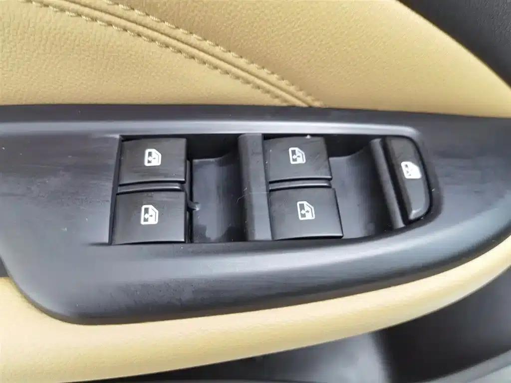 Buick Verano 2019 18T Automatic Connected Flagship Model (China VI Emission Standard) — миниатюра 9