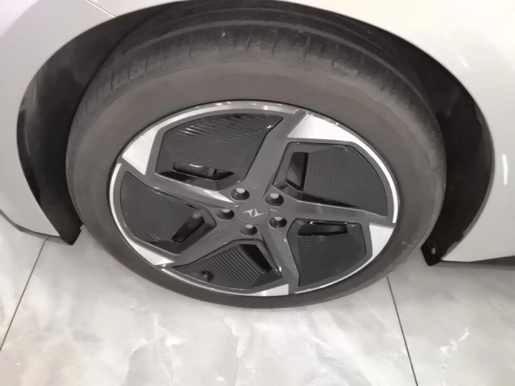 Dongfeng eπ eπ007 2024 200Pro Range-Extended Version — миниатюра 8