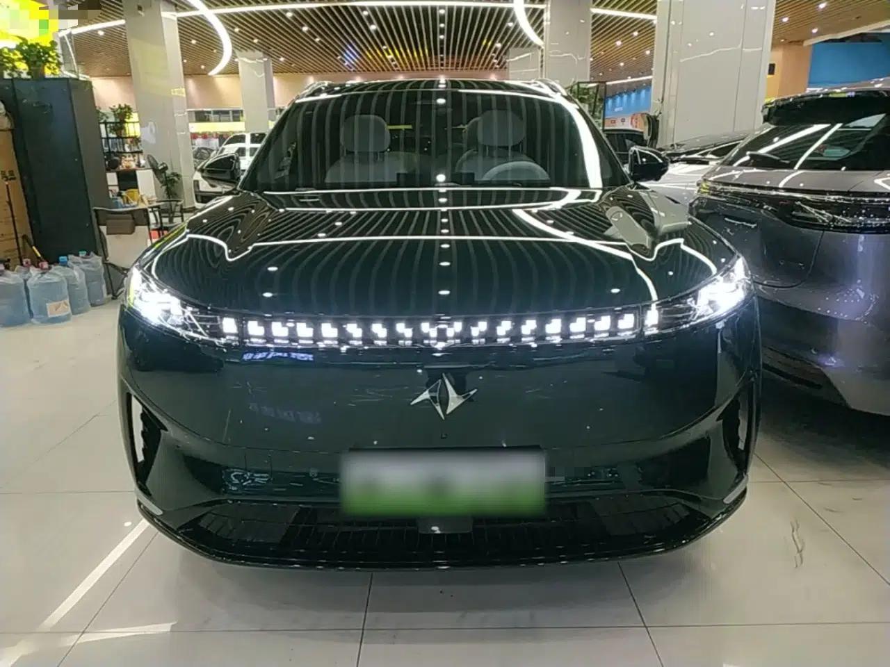 Dongfeng eπ eπ008 2026 Model Six-Seat Range-Extended Family Edition — миниатюра 2