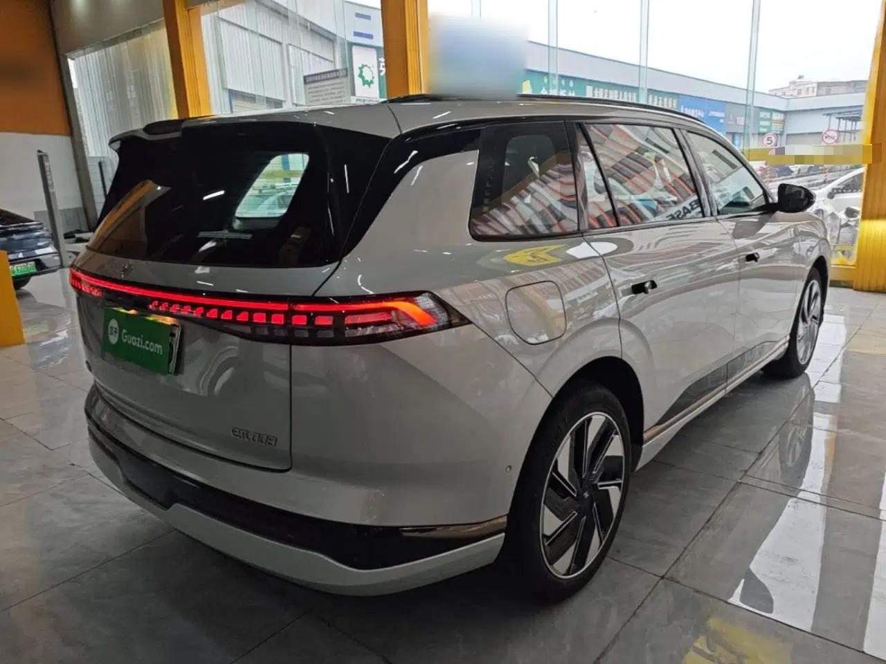 Dongfeng eπ eπ008 2024 636Max All-Electric Version 6 Seats — миниатюра 6