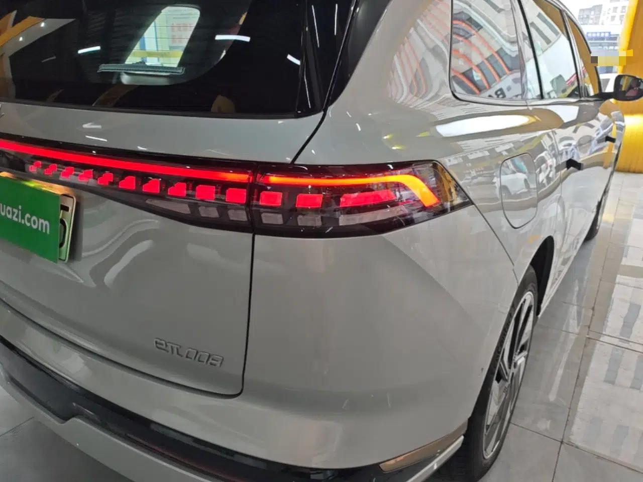 Dongfeng eπ eπ008 2024 636Max All-Electric Version 6 Seats — миниатюра 7