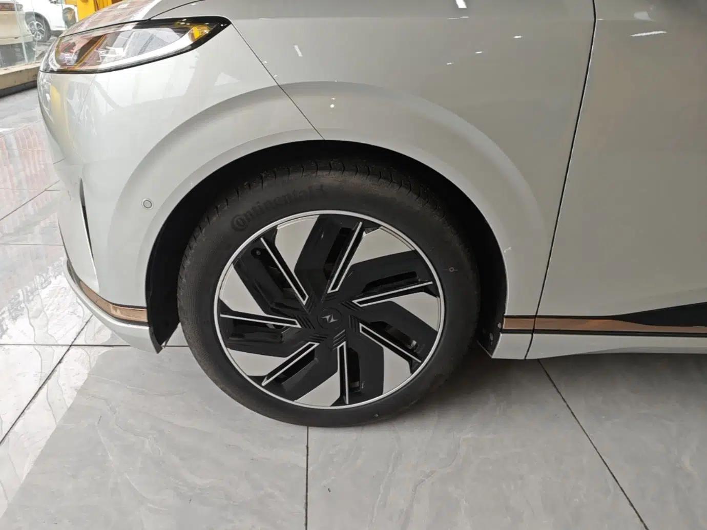 Dongfeng eπ eπ008 2024 636Max All-Electric Version 6 Seats — миниатюра 8