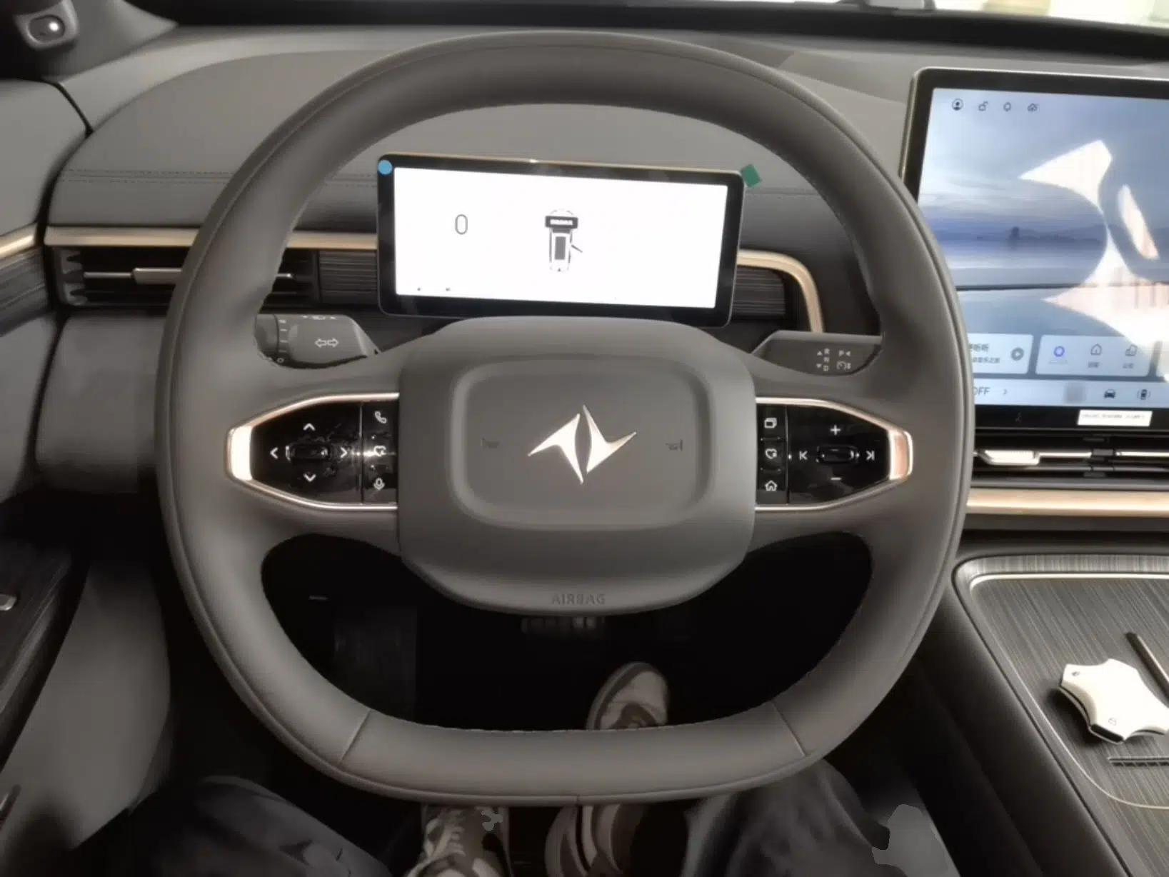 Dongfeng eπ eπ008 2024 210Max Range-Extended Version 6 Seats — миниатюра 14