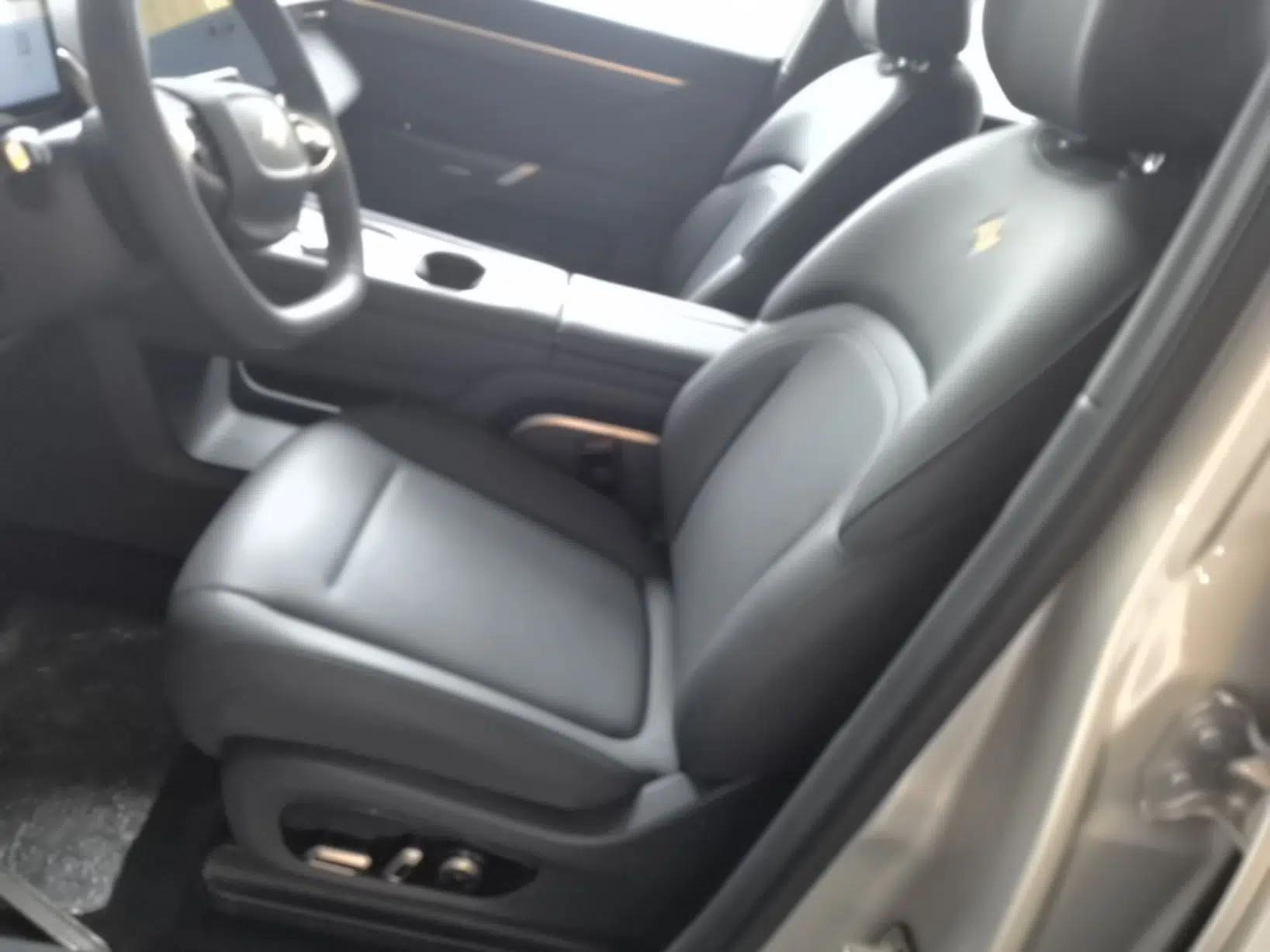 Dongfeng eπ eπ008 2024 210Max Range-Extended Version 6 Seats — миниатюра 18