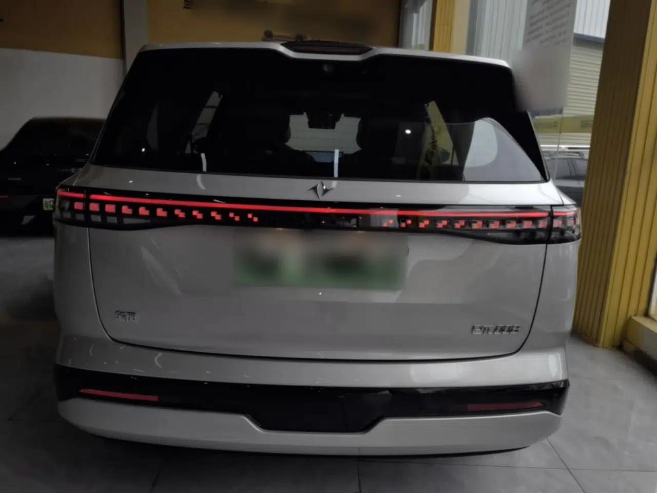 Dongfeng eπ eπ008 2024 210Max Range-Extended Version 6 Seats — миниатюра 5