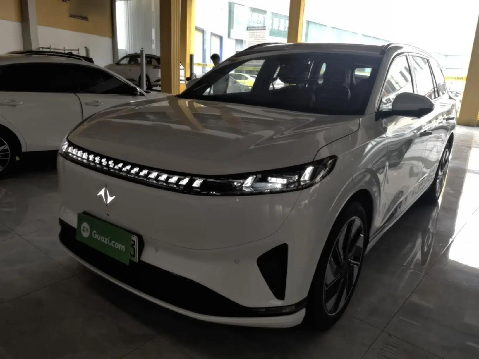 Dongfeng eπ eπ008 2024 636Max All-Electric Version 6 Seats — миниатюра 1
