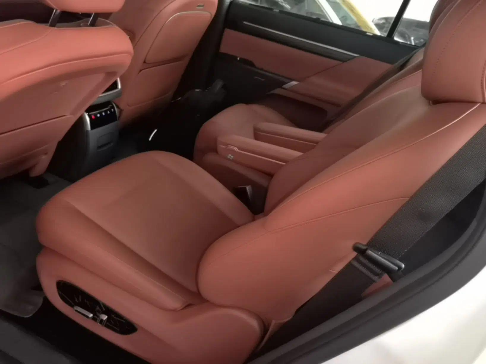 Dongfeng eπ eπ008 2024 636Max All-Electric Version 6 Seats — миниатюра 19
