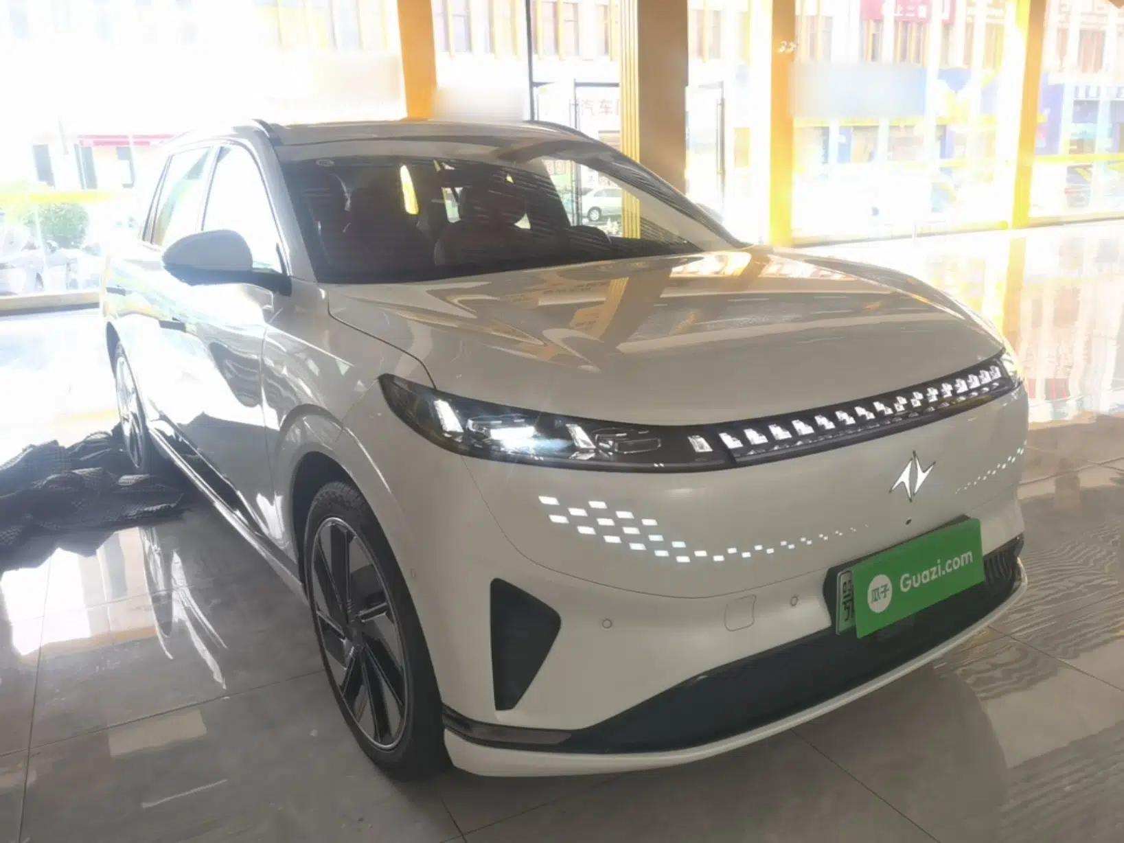 Dongfeng eπ eπ008 2024 636Max All-Electric Version 6 Seats — миниатюра 6