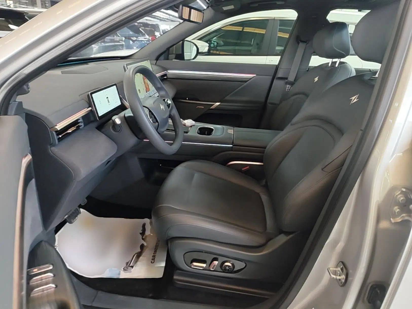 Dongfeng eπ eπ008 2024 210Max Range-Extended Version 6 Seats — миниатюра 18