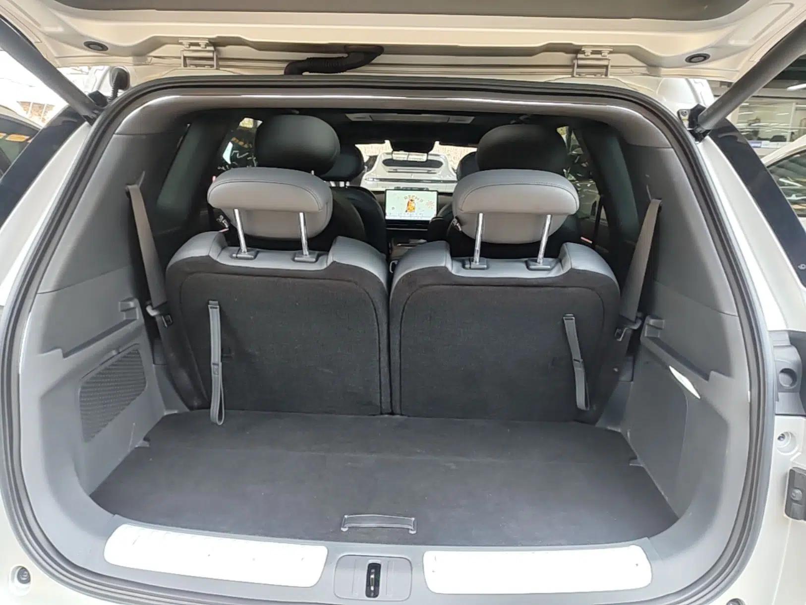 Dongfeng eπ eπ008 2024 210Max Range-Extended Version 6 Seats — миниатюра 22