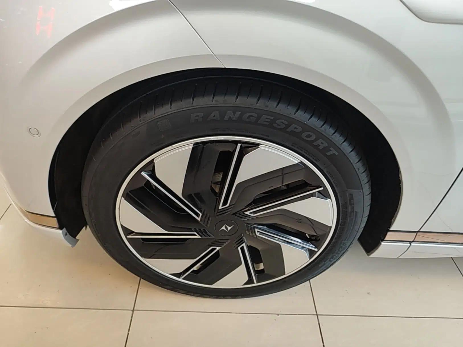 Dongfeng eπ eπ008 2024 210Max Range-Extended Version 6 Seats — миниатюра 8