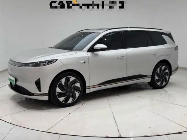 Dongfeng eπ eπ008 2024 210Max Range-Extended Version 6 Seats