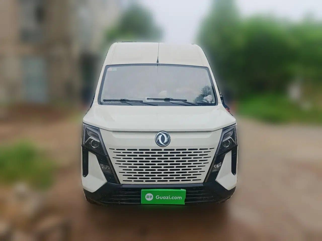 Dongfeng Yufeng 2023 V9+ 2.3T Manual Rear-Drive Cargo Van with Dual Rear Tires 3-Seater — миниатюра 2