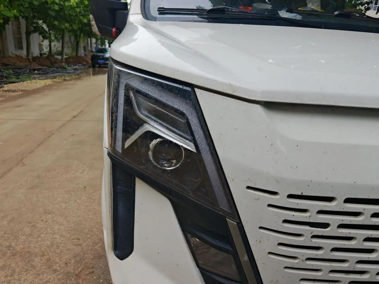 Dongfeng Yufeng 2023 V9+ 2.3T Manual Rear-Drive Cargo Van with Dual Rear Tires 3-Seater — миниатюра 7