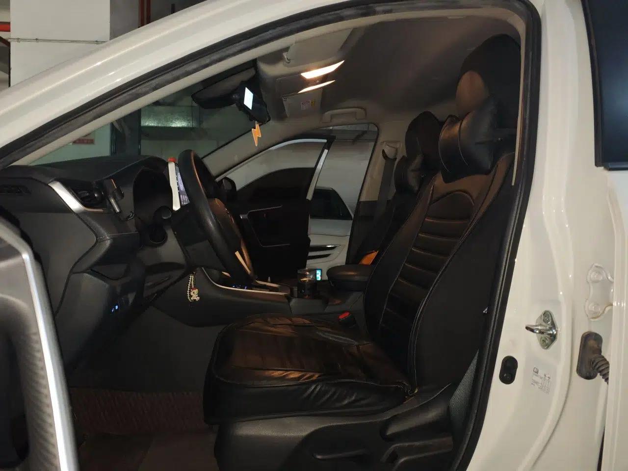 Toyota RAV4 2020 2.0L CVT Two-Wheel Drive Urban Edition — миниатюра 16