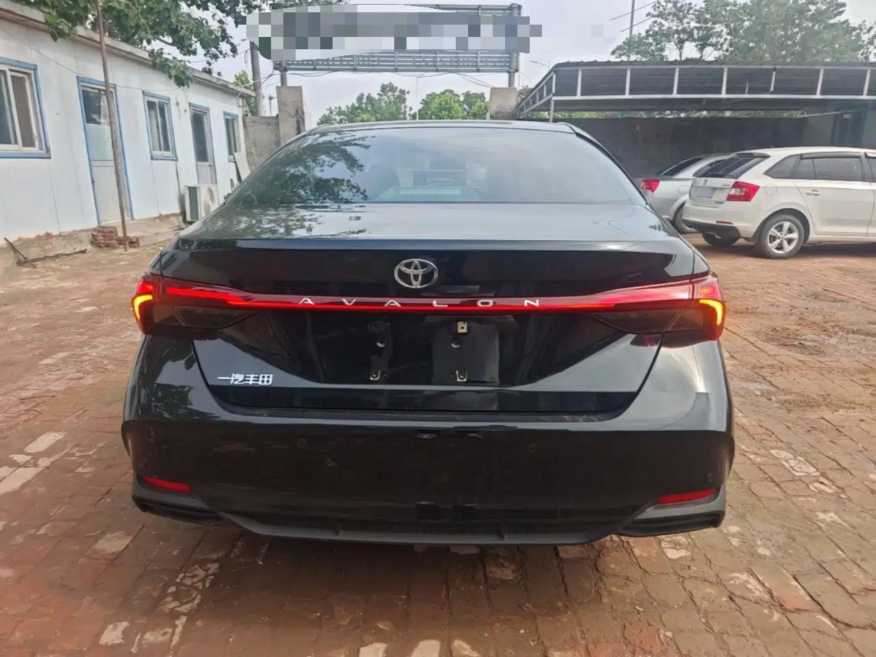 Toyota Avalon 2024 2.0L Luxury Edition — миниатюра 5