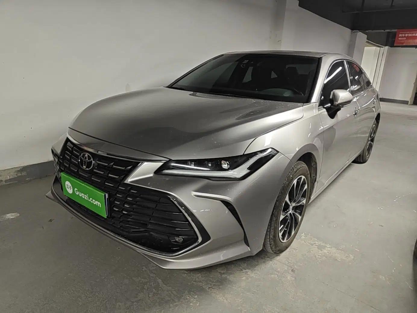 Toyota Avalon 2023 2.0L Luxury Edition — миниатюра 1