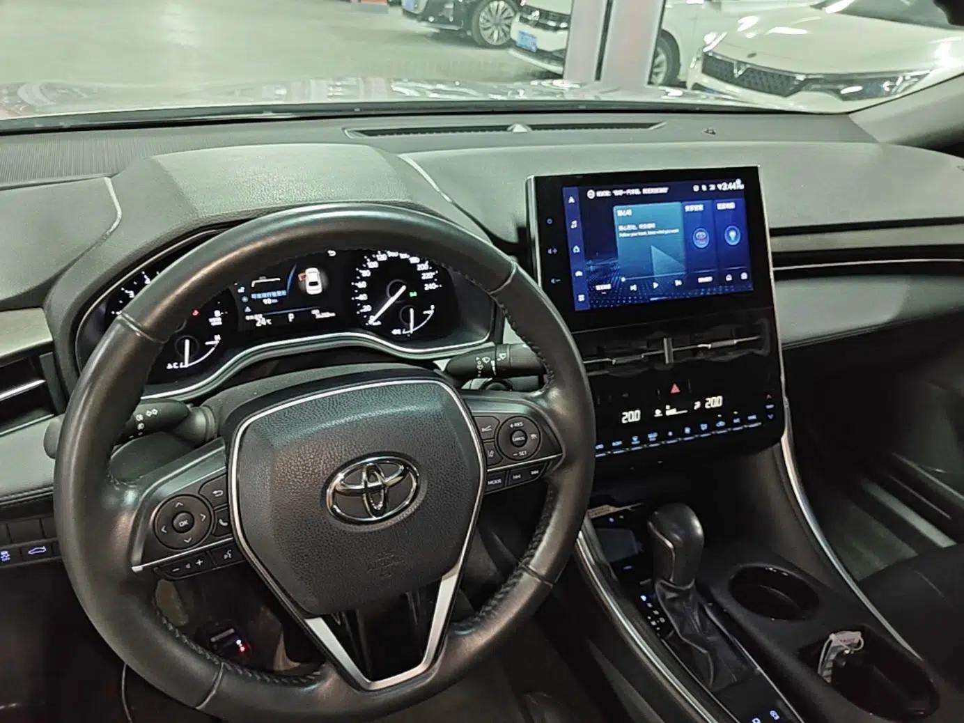 Toyota Avalon 2023 2.0L Luxury Edition — миниатюра 13