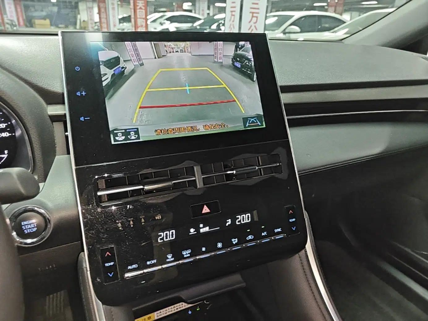 Toyota Avalon 2023 2.0L Luxury Edition — миниатюра 16