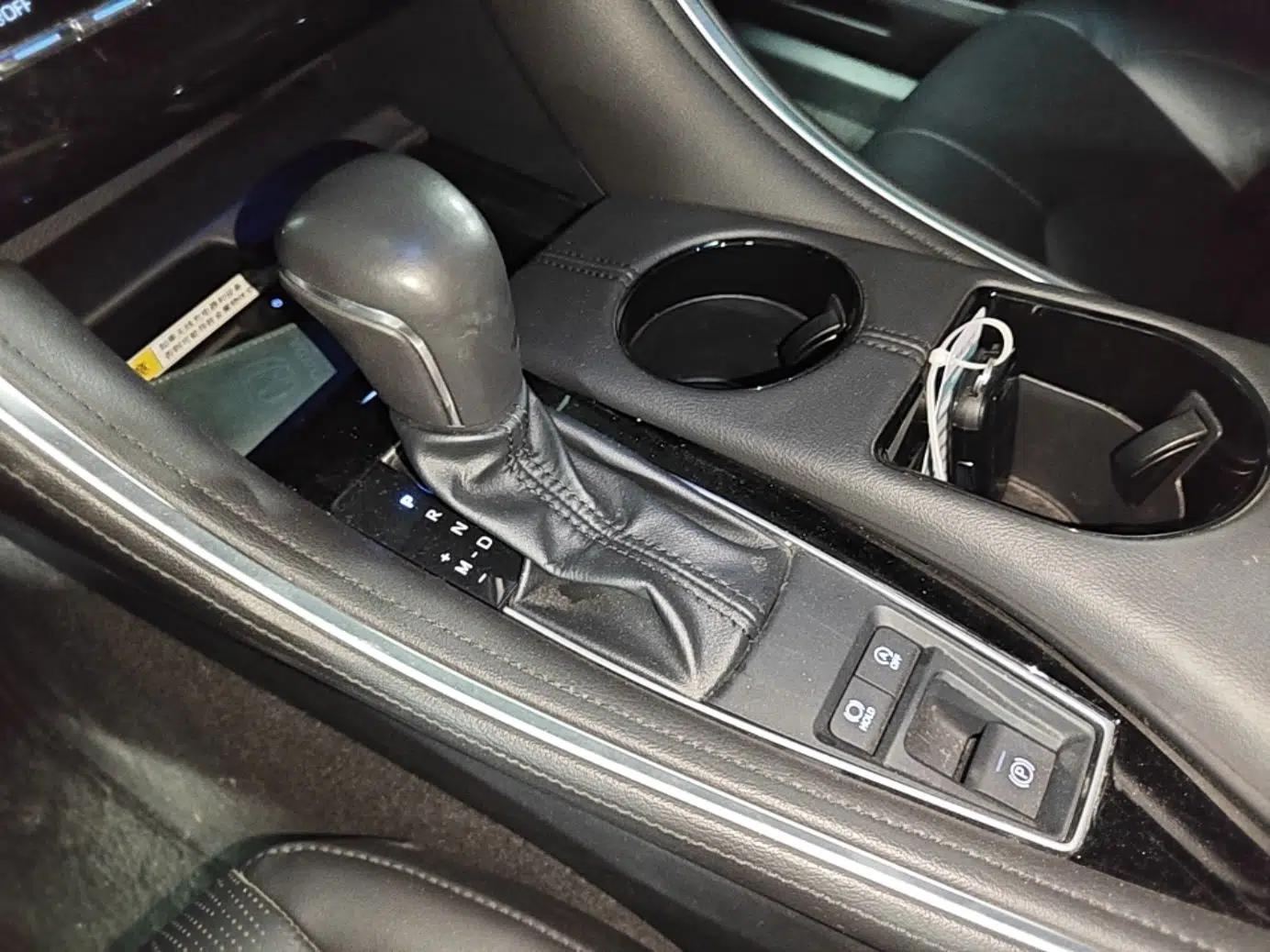 Toyota Avalon 2023 2.0L Luxury Edition — миниатюра 17
