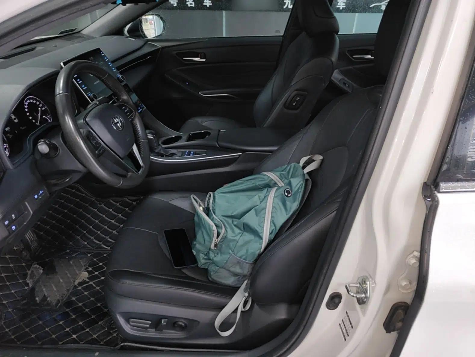 Toyota Avalon 2019 Dual-Engine 2.5L Luxury Edition China VI Standard — миниатюра 18