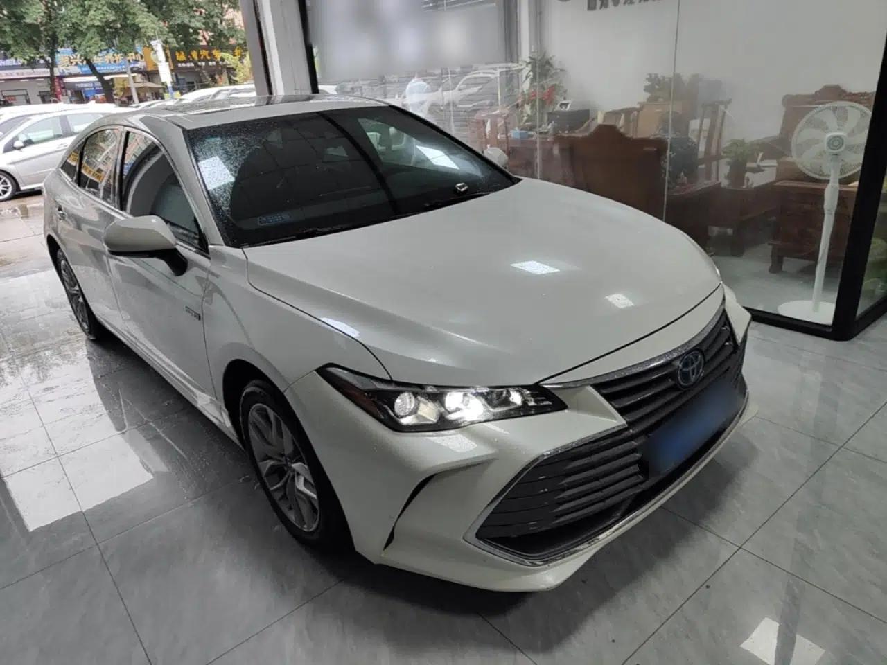 Toyota Avalon 2019 Dual-Engine 2.5L Luxury Edition China VI Standard — миниатюра 3