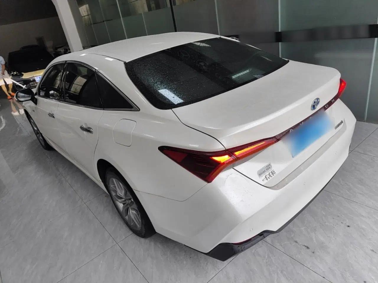 Toyota Avalon 2019 Dual-Engine 2.5L Luxury Edition China VI Standard — миниатюра 4