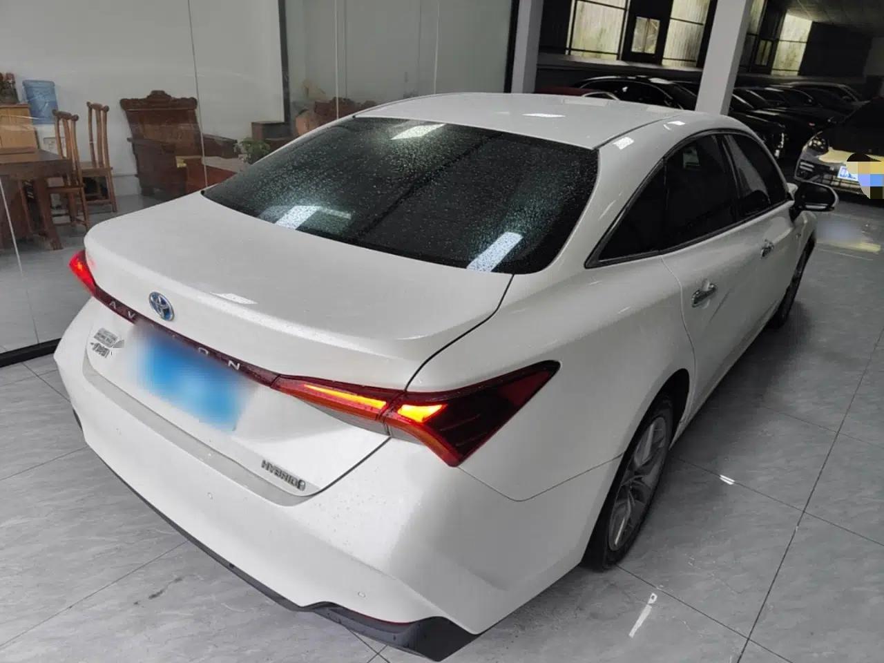 Toyota Avalon 2019 Dual-Engine 2.5L Luxury Edition China VI Standard — миниатюра 6