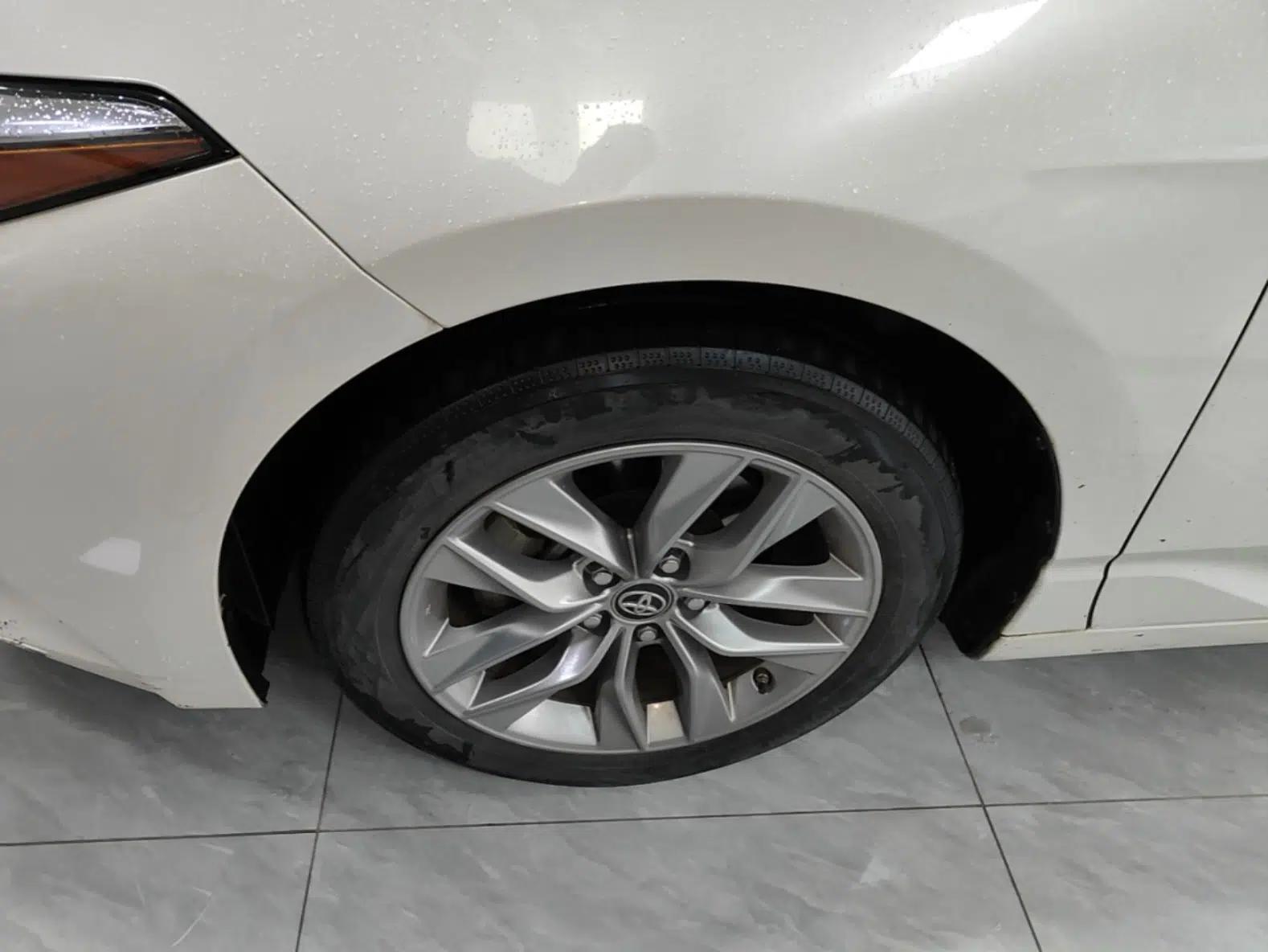 Toyota Avalon 2019 Dual-Engine 2.5L Luxury Edition China VI Standard — миниатюра 8