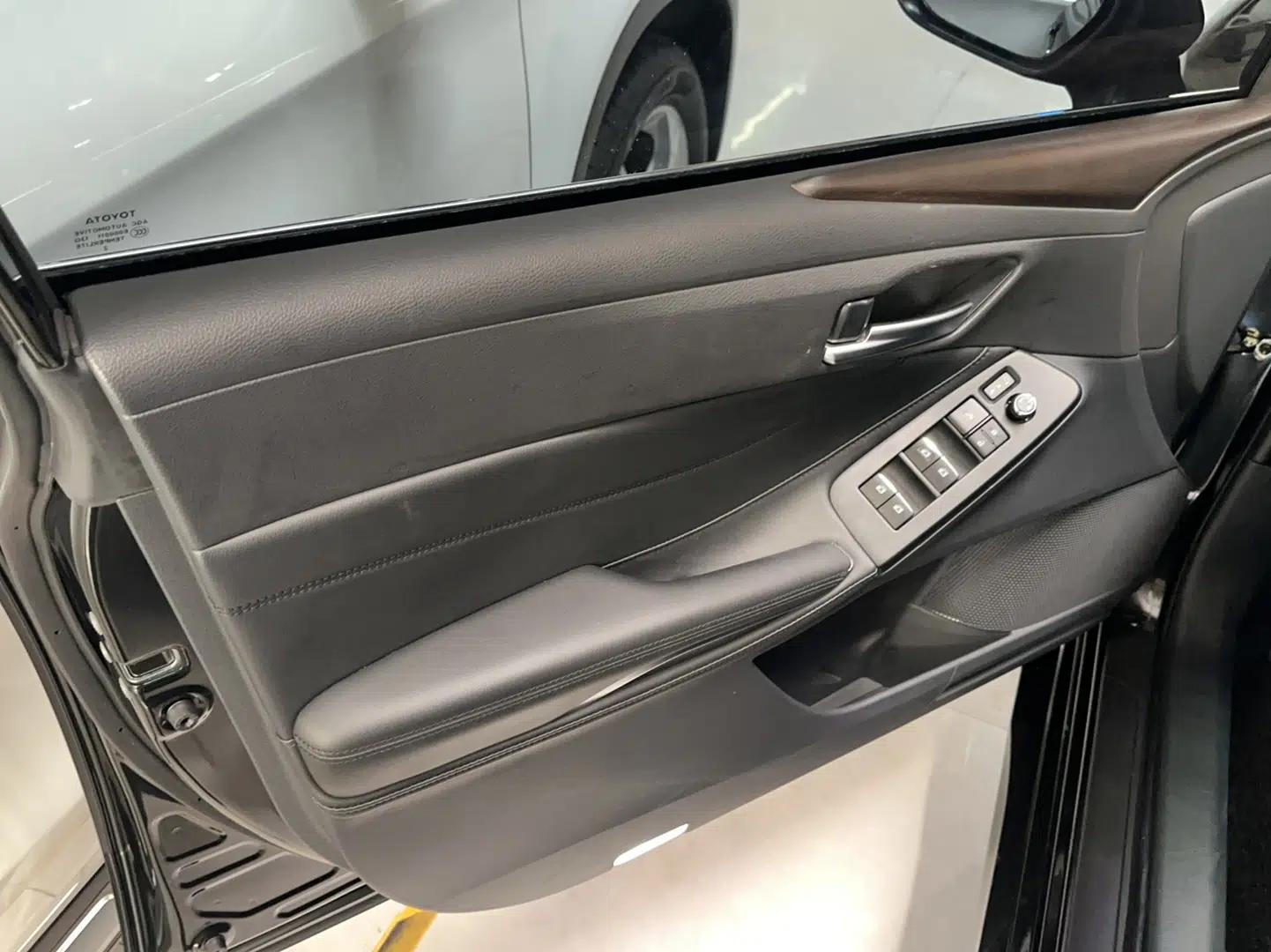 Toyota Avalon 2022 2.0L Luxury Edition — миниатюра 11
