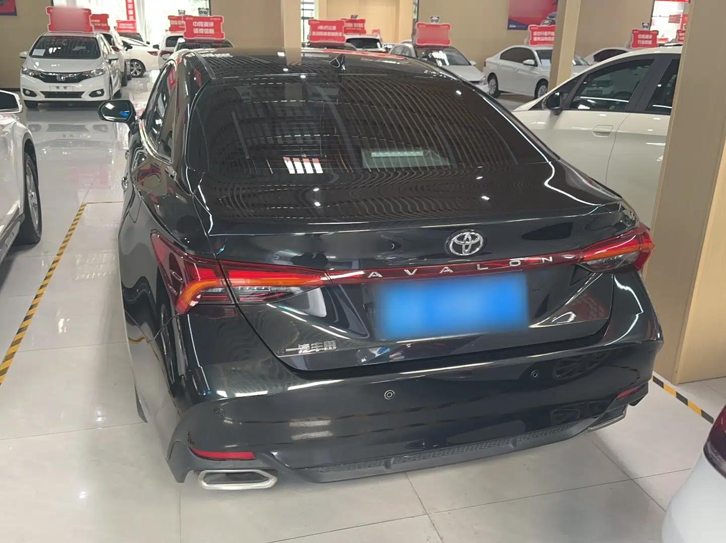Toyota Avalon 2022 2.0L Luxury Edition — миниатюра 6