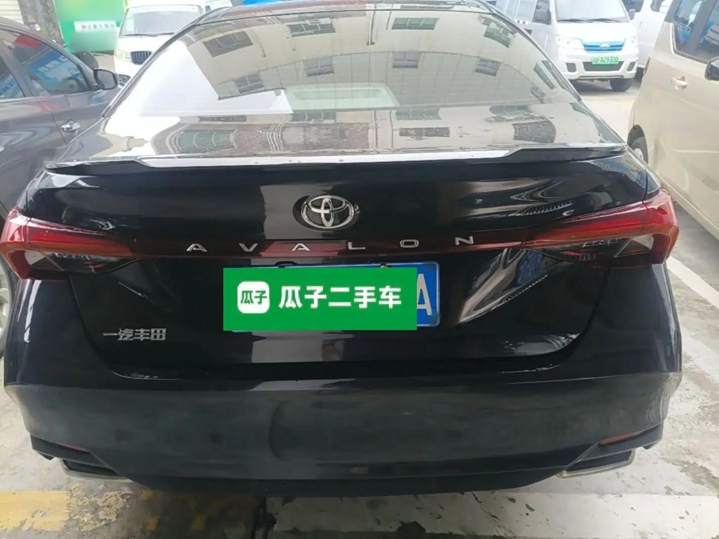 Toyota Avalon 2021 2.5L Luxury Edition — миниатюра 3