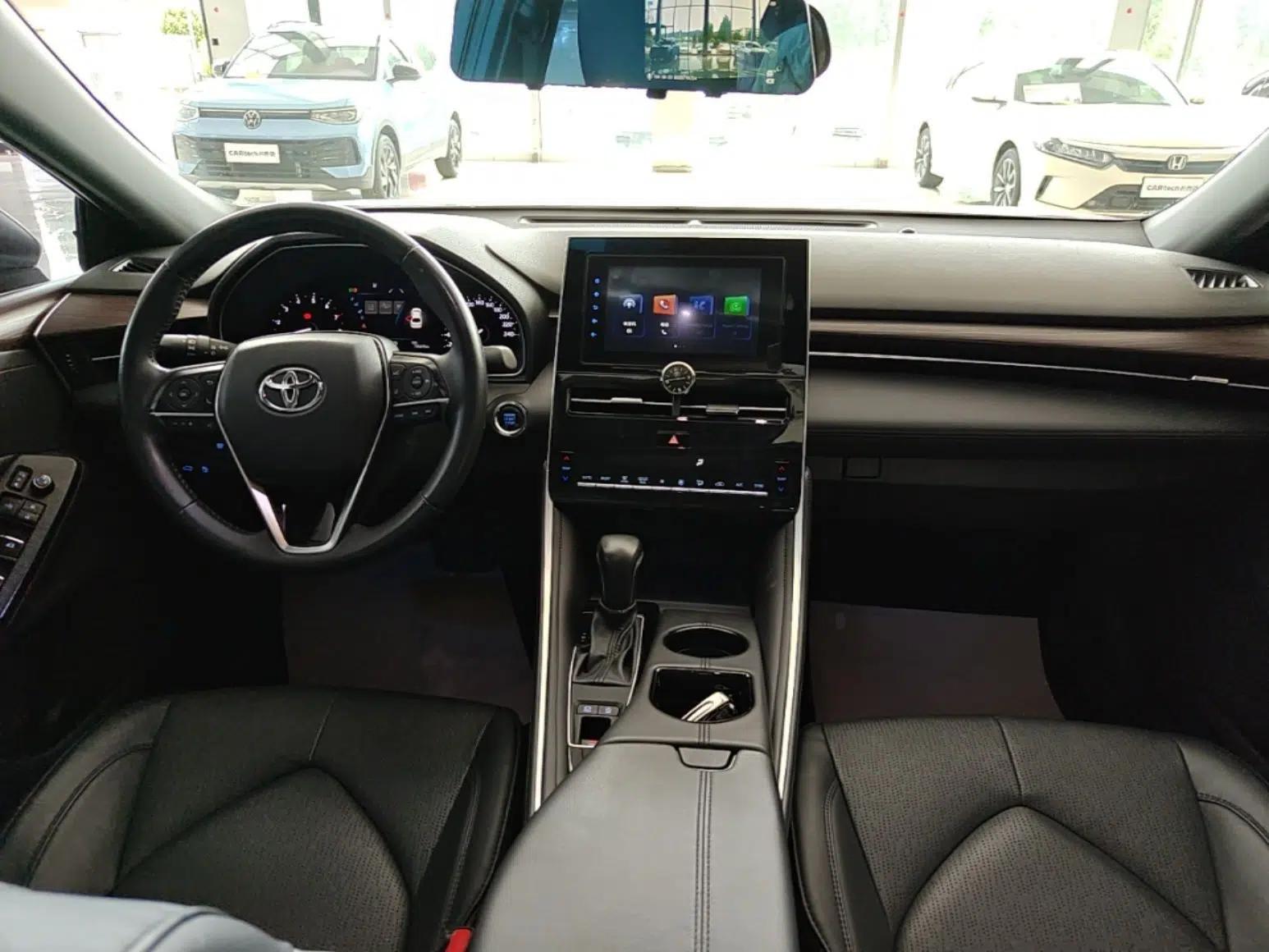 Toyota Avalon 2023 2.0L Premium Edition — миниатюра 13