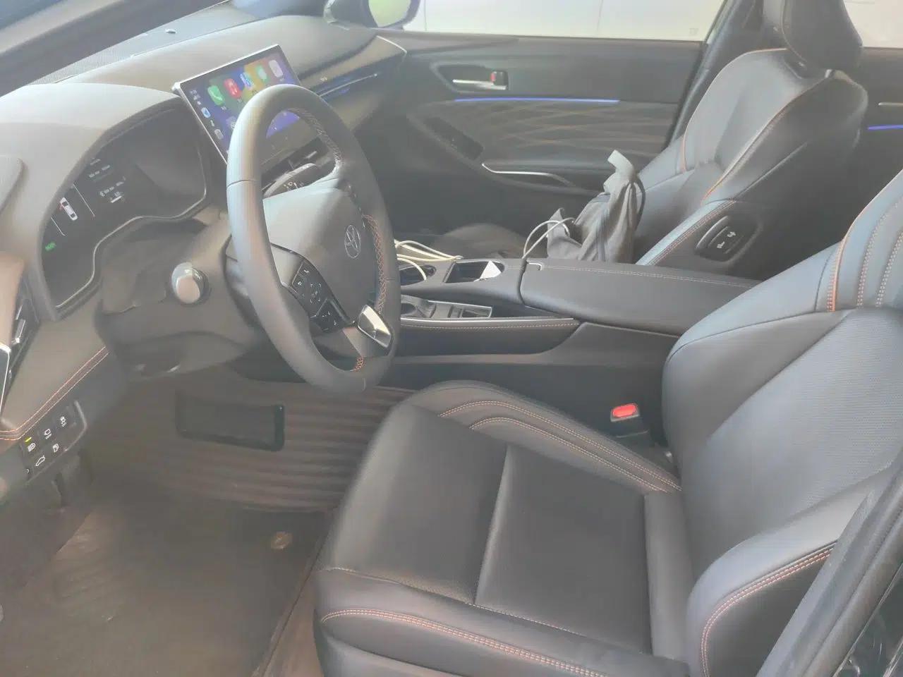 Toyota Avalon 2024 Dual-Engine 2.5L XLE Premium Edition — миниатюра 16