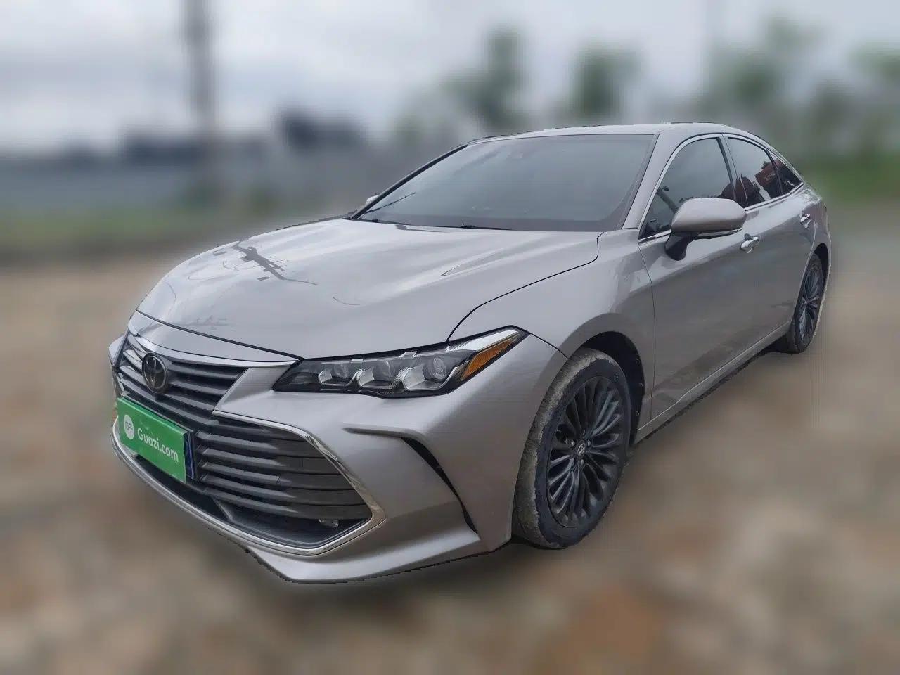 Toyota Avalon 2019 2.0L XLE Premium Edition China VI — миниатюра 1