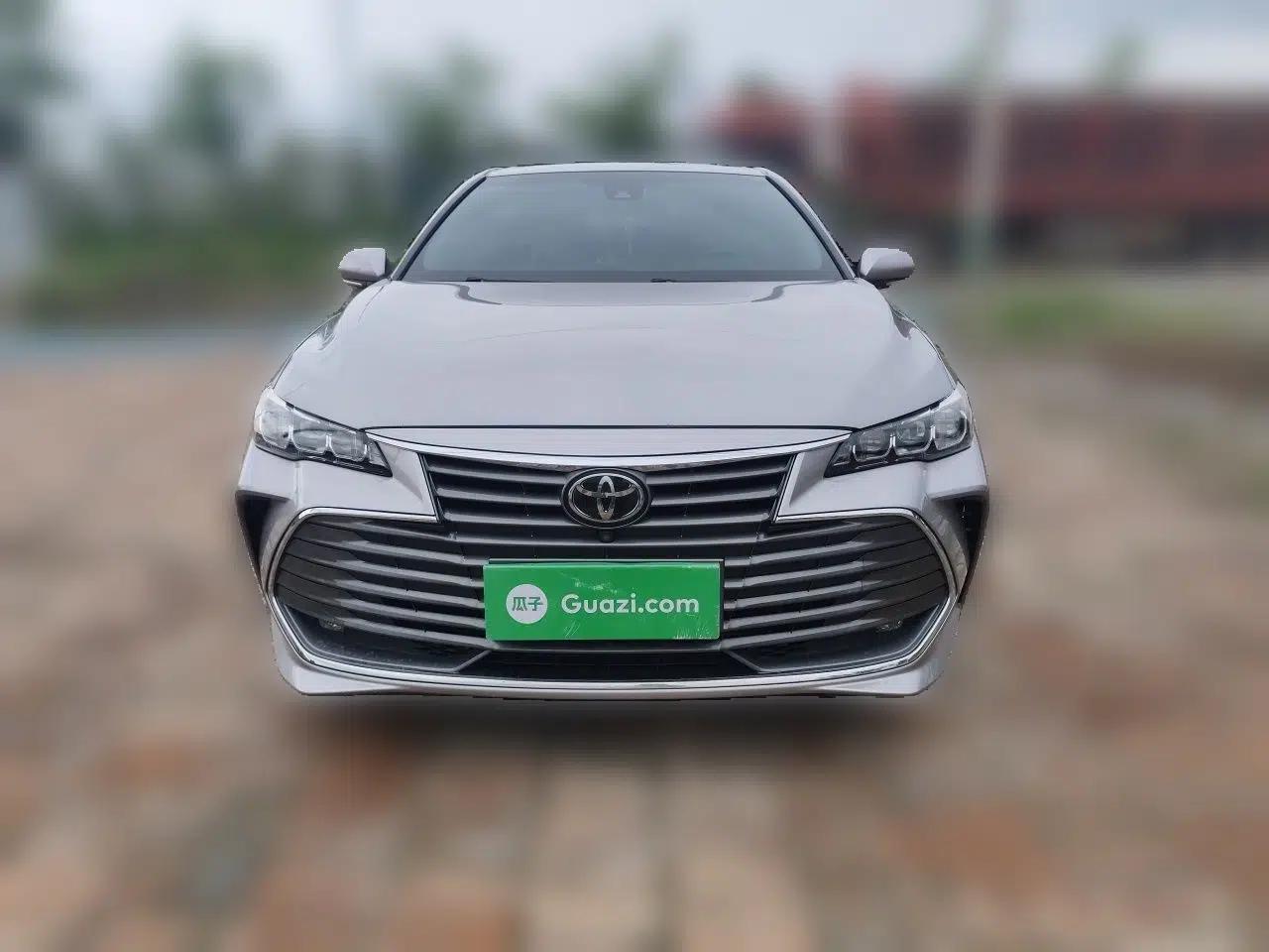 Toyota Avalon 2019 2.0L XLE Premium Edition China VI — миниатюра 2