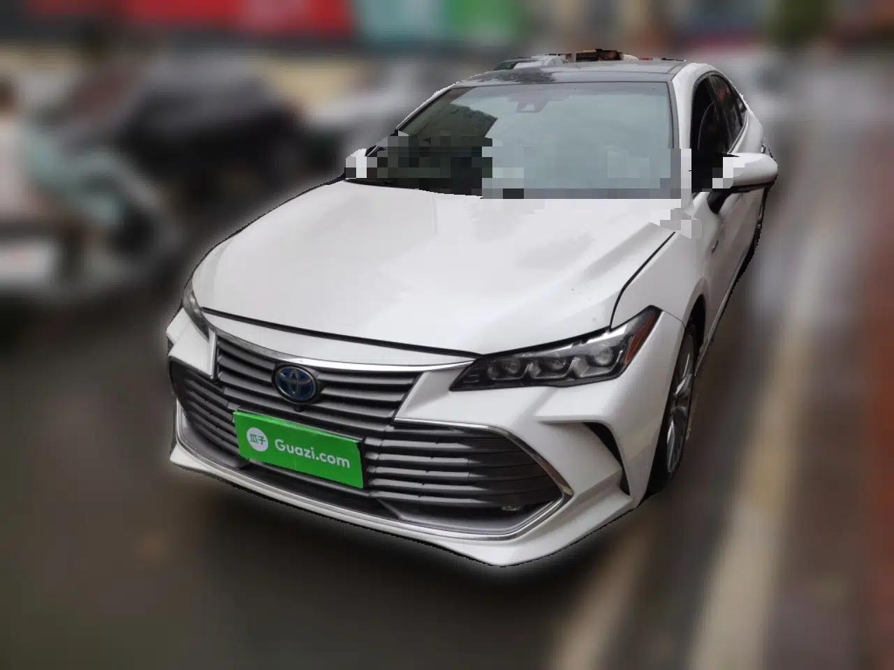 Toyota Avalon 2019 Dual-Engine 2.5L XLE Prestige Version China VI Standard — миниатюра 1