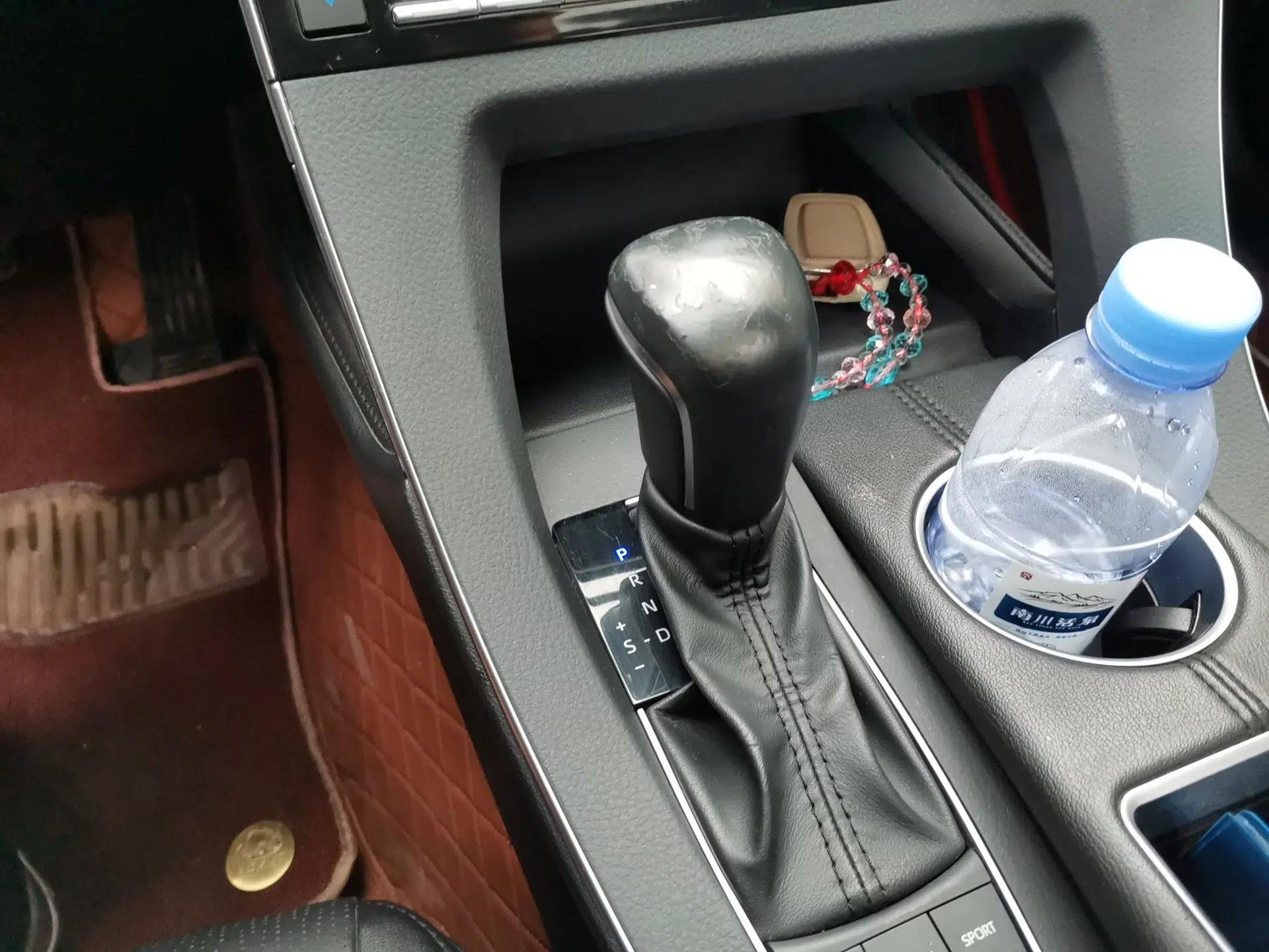Toyota Avalon 2019 Dual-Engine 2.5L XLE Prestige Version China VI Standard — миниатюра 15