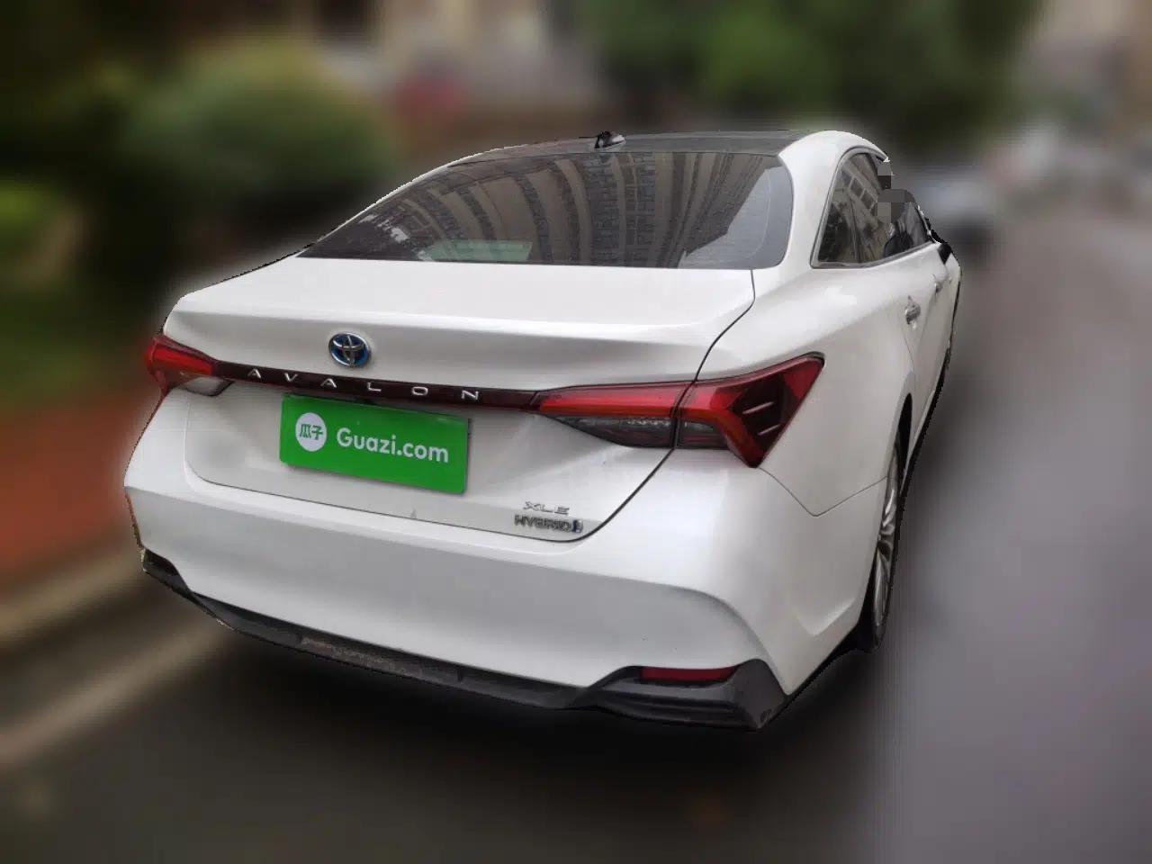 Toyota Avalon 2019 Dual-Engine 2.5L XLE Prestige Version China VI Standard — миниатюра 6