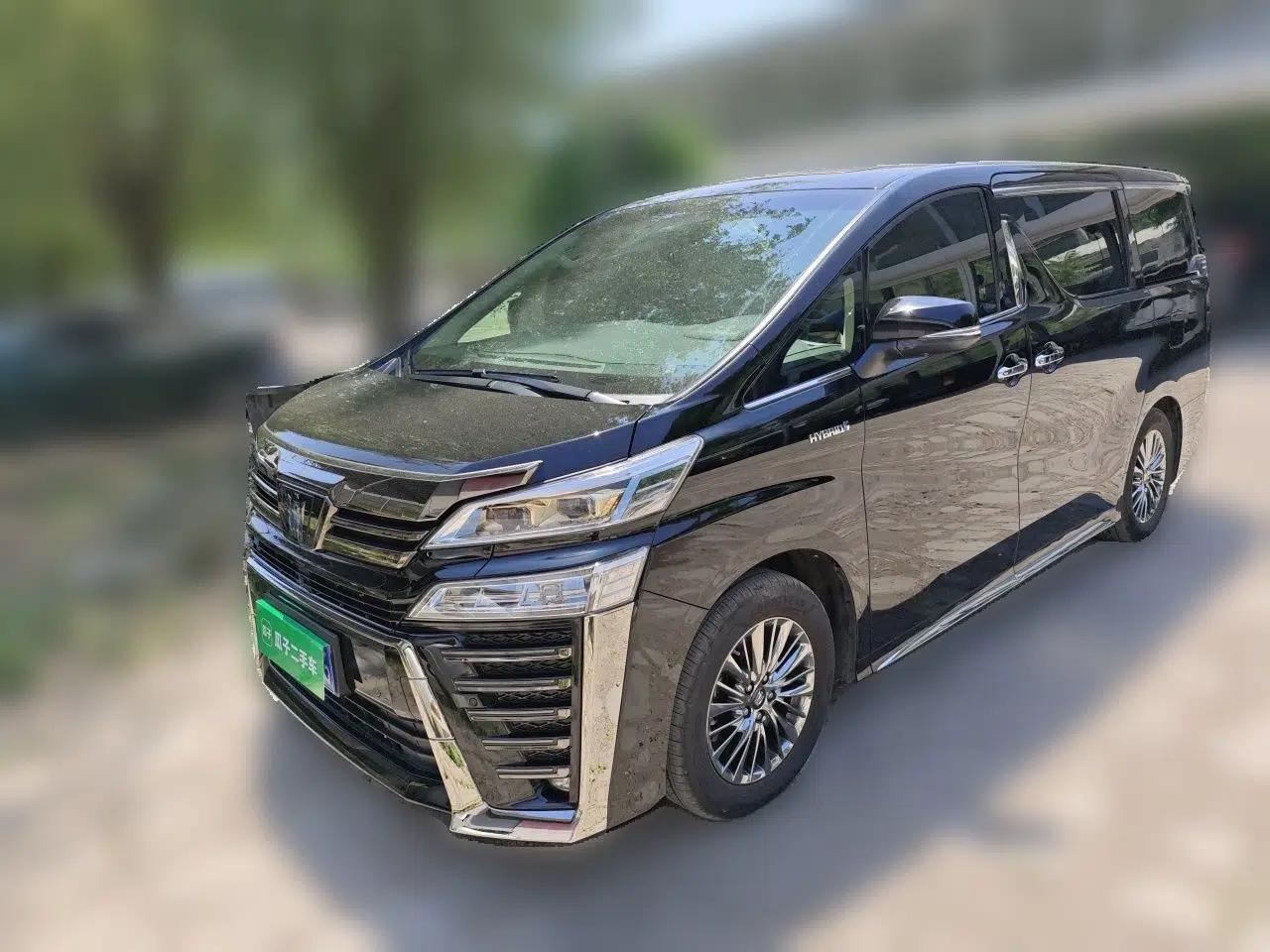 Toyota Vellfire 2023 Crown Dual-Engine 2.5L HV Luxury Edition — миниатюра 1