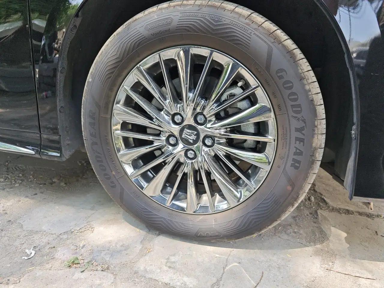 Toyota Vellfire 2023 Crown Dual-Engine 2.5L HV Luxury Edition — миниатюра 8