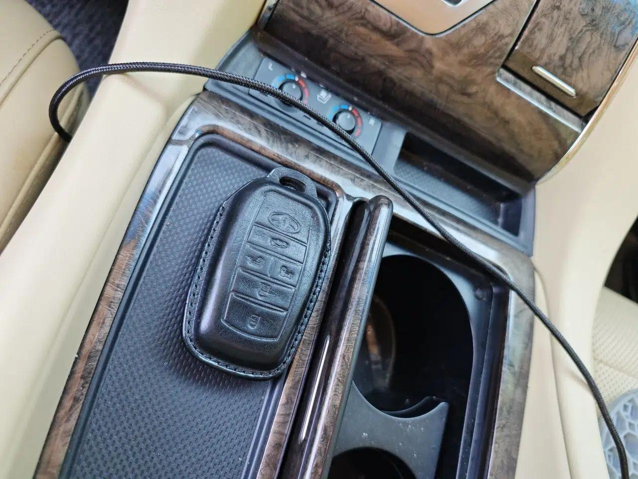 Toyota Vellfire 2023 Crown Dual-Engine 2.5L HV Luxury Edition — миниатюра 9