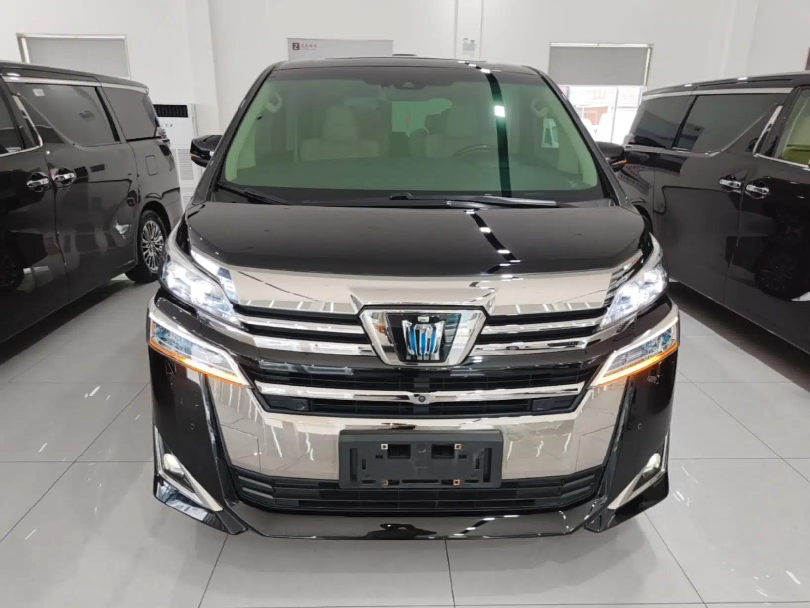 Toyota Vellfire 2021 Crown Dual-Engine 2.5L HV Prestige Edition — миниатюра 2