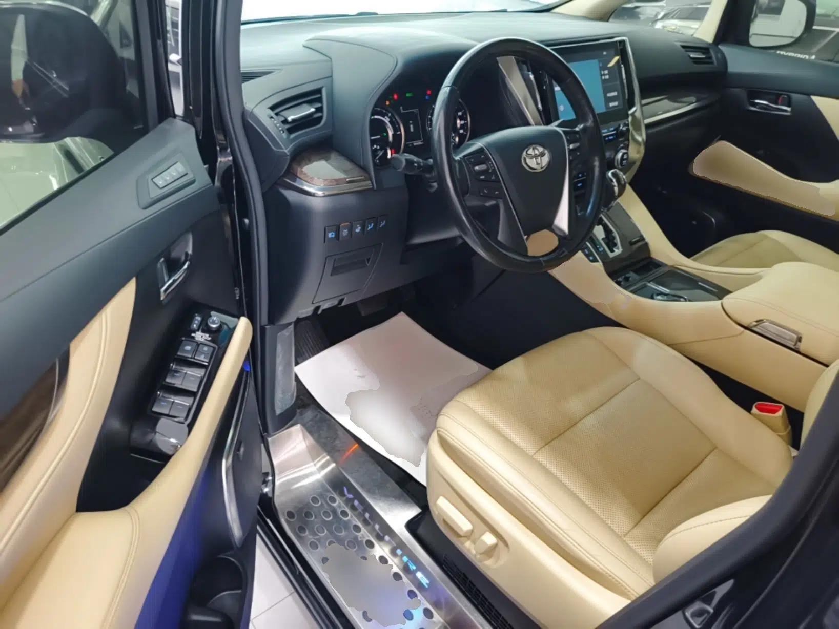 Toyota Vellfire 2021 Crown Dual-Engine 2.5L HV Prestige Edition — миниатюра 18