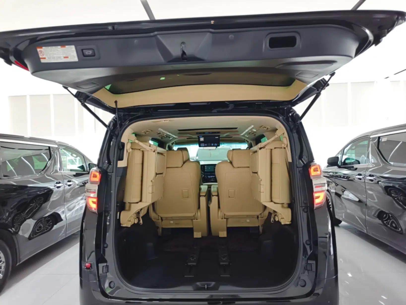 Toyota Vellfire 2021 Crown Dual-Engine 2.5L HV Prestige Edition — миниатюра 21