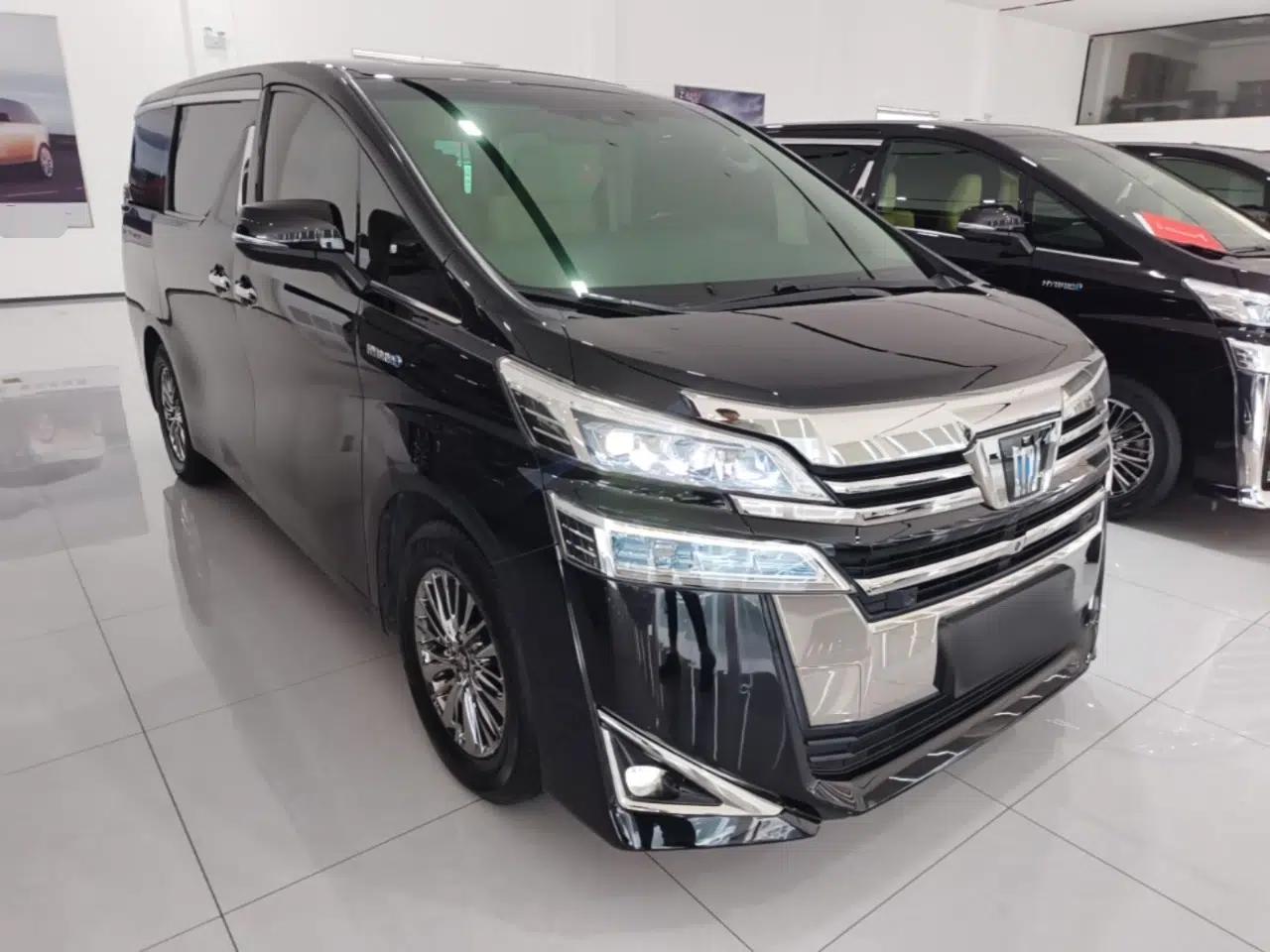 Toyota Vellfire 2021 Crown Dual-Engine 2.5L HV Prestige Edition — миниатюра 6