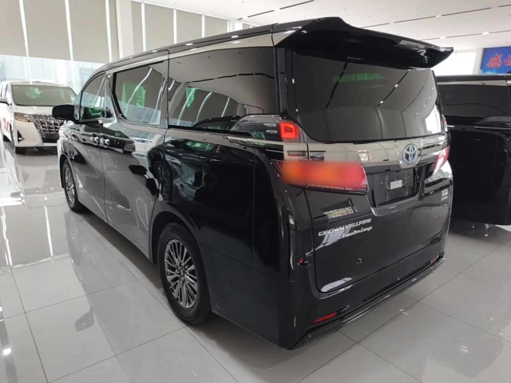 Toyota Vellfire 2021 Crown Dual-Engine 2.5L HV Prestige Edition — миниатюра 7