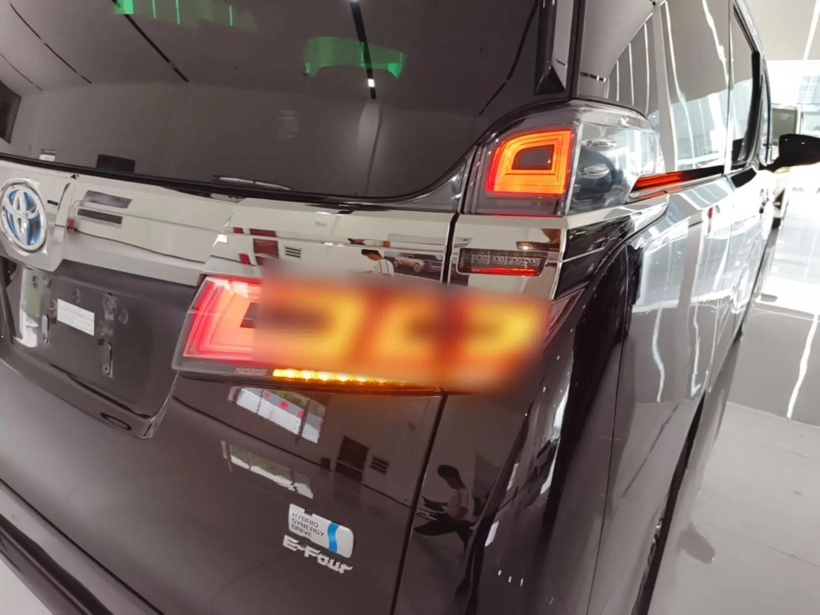 Toyota Vellfire 2021 Crown Dual-Engine 2.5L HV Prestige Edition — миниатюра 8