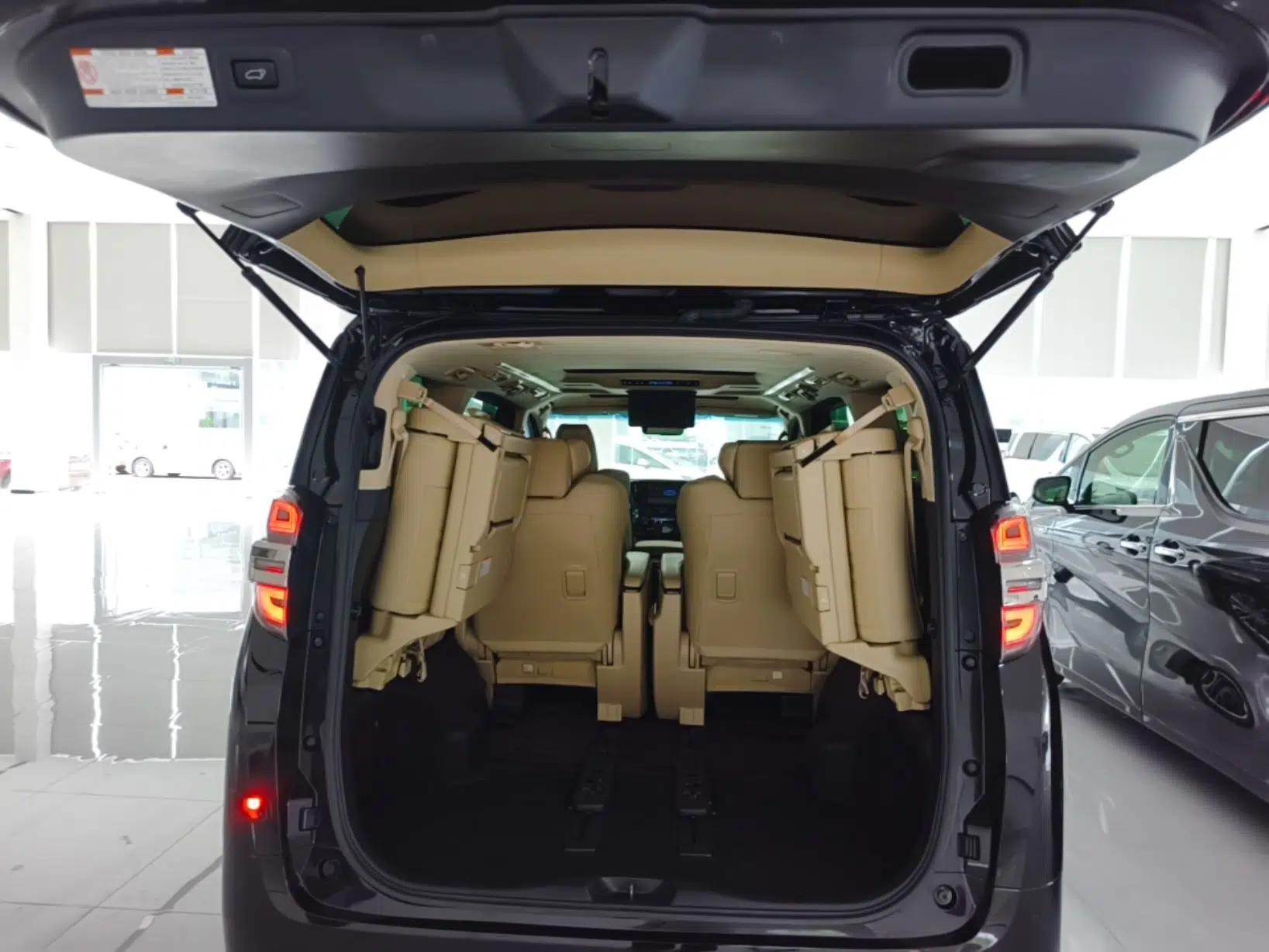 Toyota Vellfire 2019 Dual-Engine 2.5L HV Prestige Edition — миниатюра 21